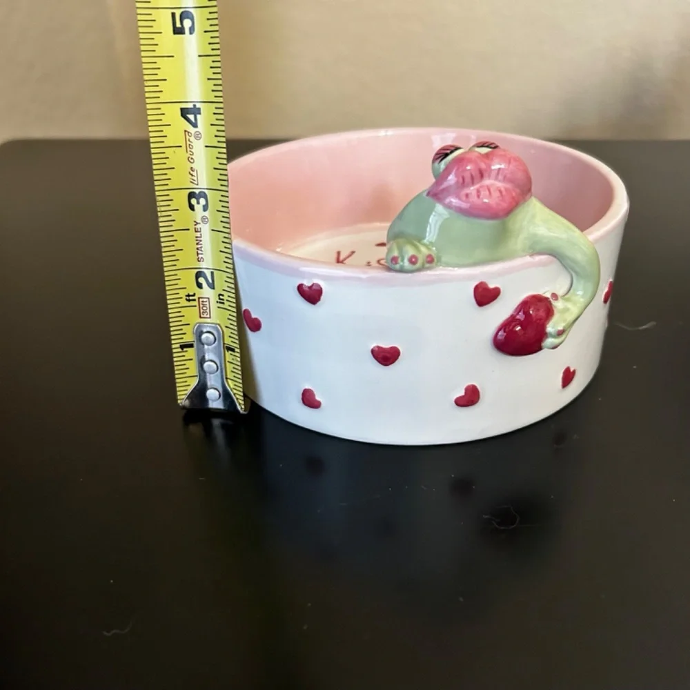 GANZ “KISS ME” Dog Bowl with Frog. Vintage. NWT